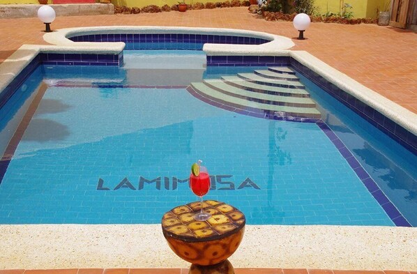 Outdoor pool, pool loungers