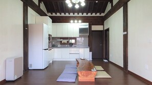 Chambre Tradition (Ikchungjae) | Coin séjour