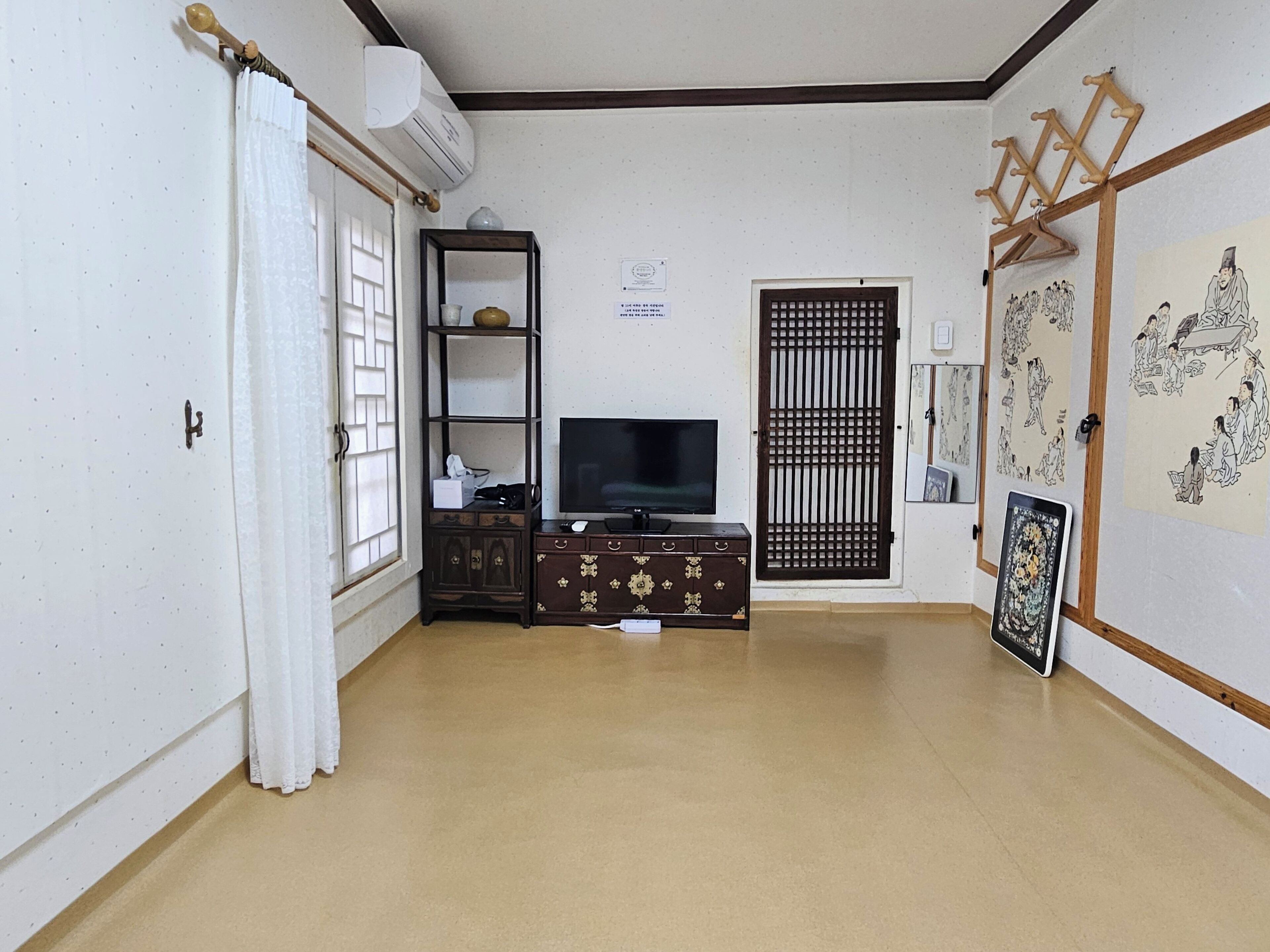 Traditional Single Room (Small sarangbang)