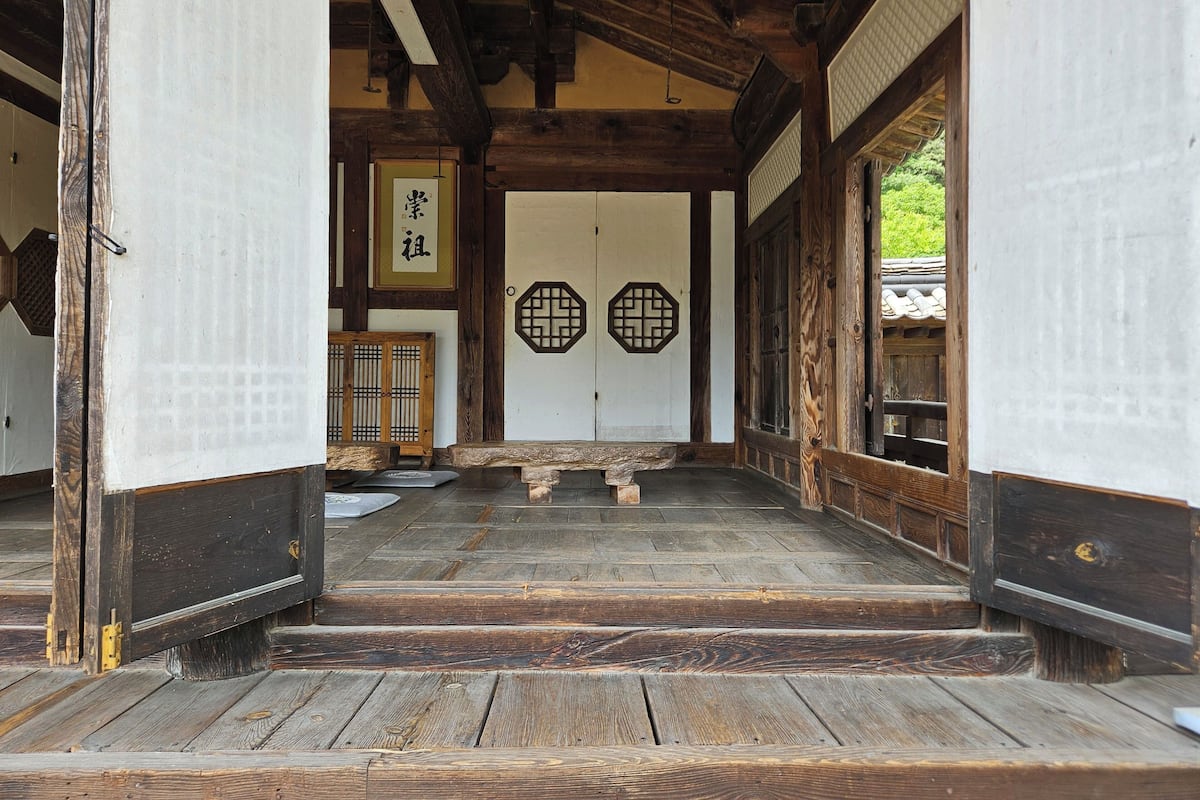 Traditional Single Room, 1 Bedroom (Middle Room)