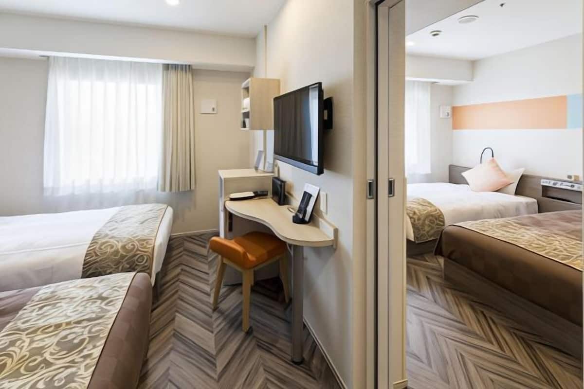 Blackout curtains, free WiFi, bed sheets