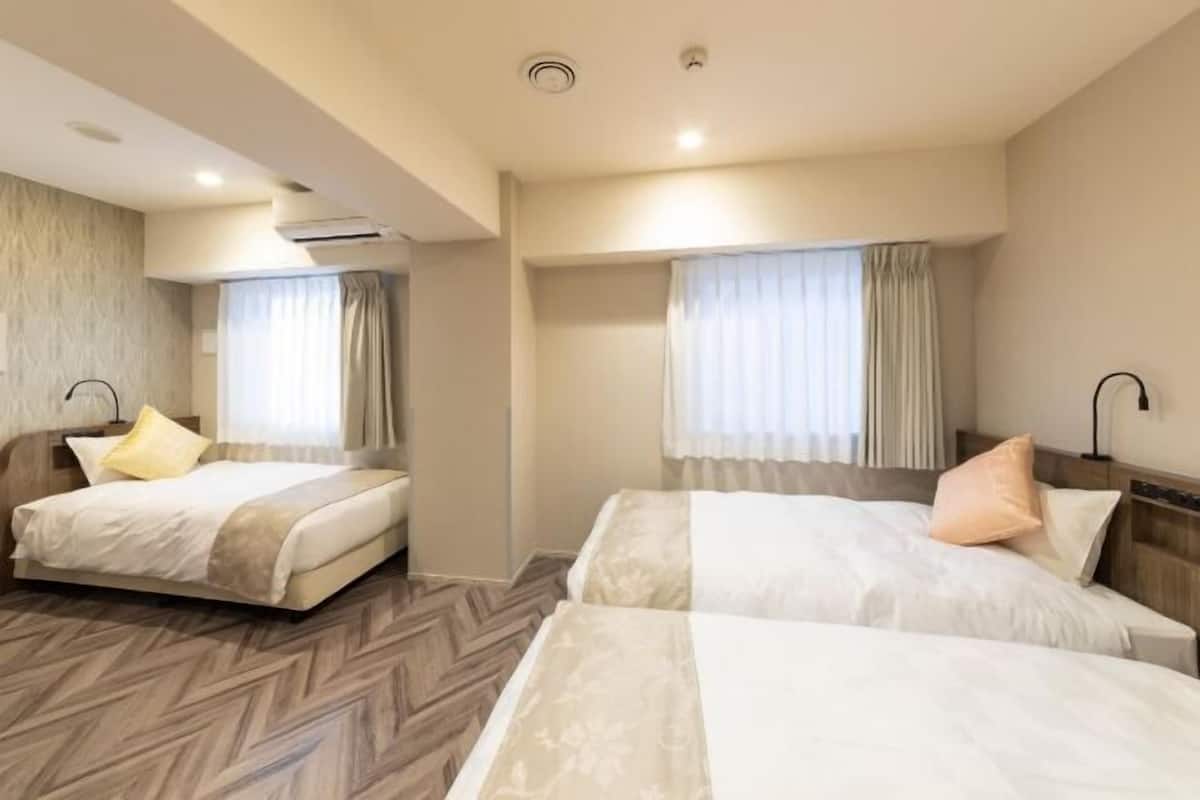 Blackout curtains, free WiFi, bed sheets