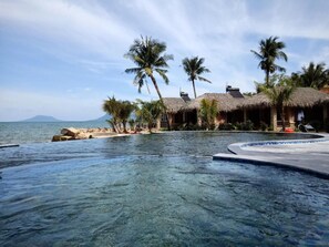 Pool - Phu Quoc Kim 2 Beach Front Resort (Phu Quoc)