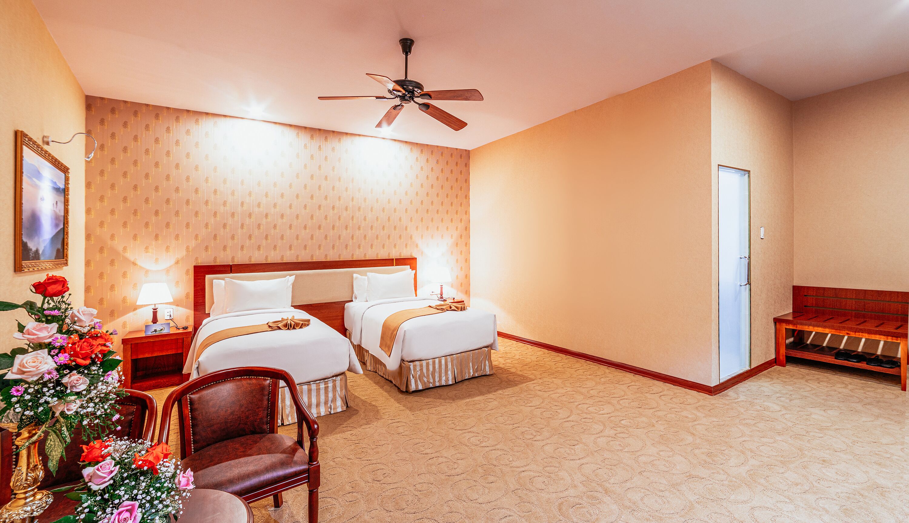 superior twin room (with window, basement floor) | 1 bedroom, hypo-allergenic bedding, in-room safe, desk