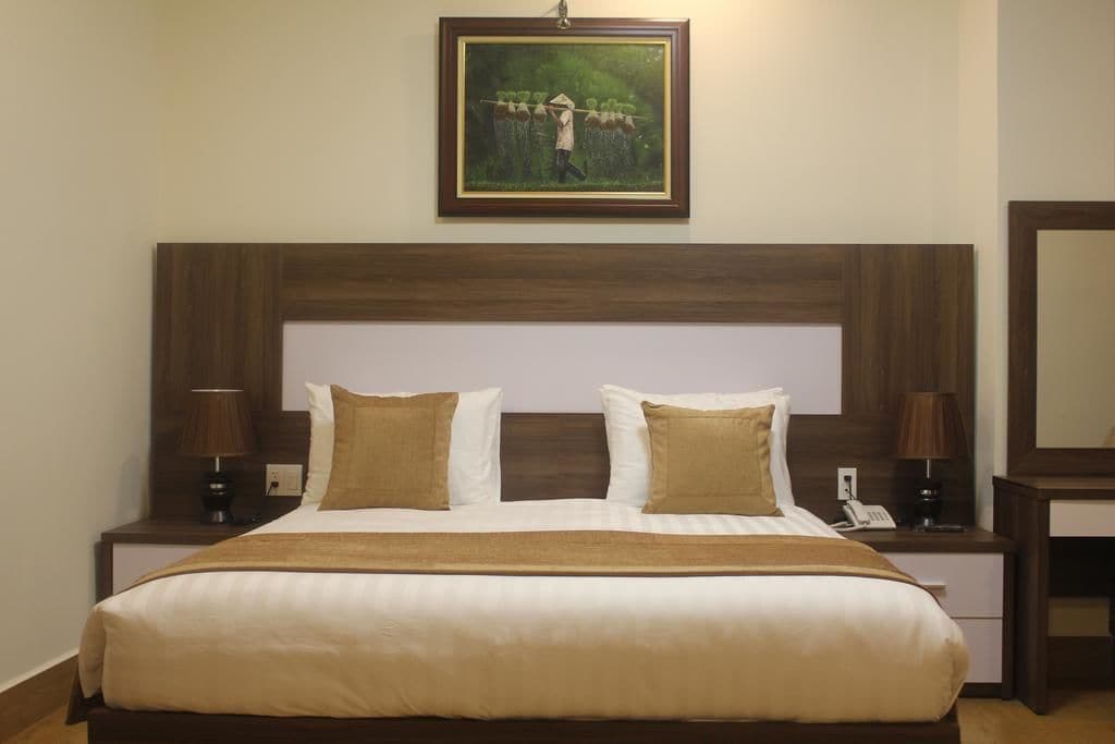 deluxe double room | 1 bedroom, in-room safe, desk, free wifi