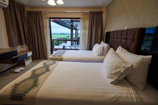 Deluxe Villa | Minibar, desk, blackout drapes, free WiFi