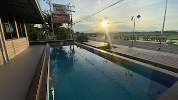 Udendørs pool