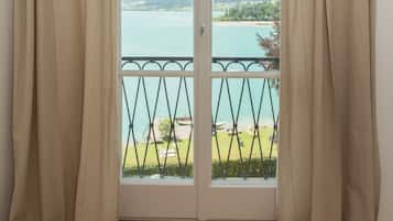 Design-Studiosuite, Seeblick, Seeseite | Ausblick vom Zimmer