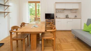 Comfort Apartment, 1 Bedroom, Balcony, Garden View | Private kitchen