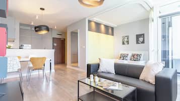 Apartemen (7) | Tirai kedap cahaya, setrika/meja setrika, Wi-Fi gratis, dan seprai linen