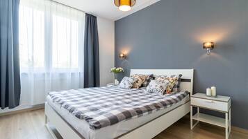 Apartment, 1 Bedroom | Individually decorated, individually furnished, blackout drapes