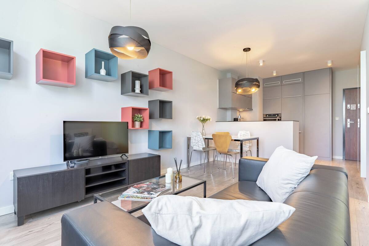 Cortinas blackout, tabla de planchar con plancha y wifi gratis