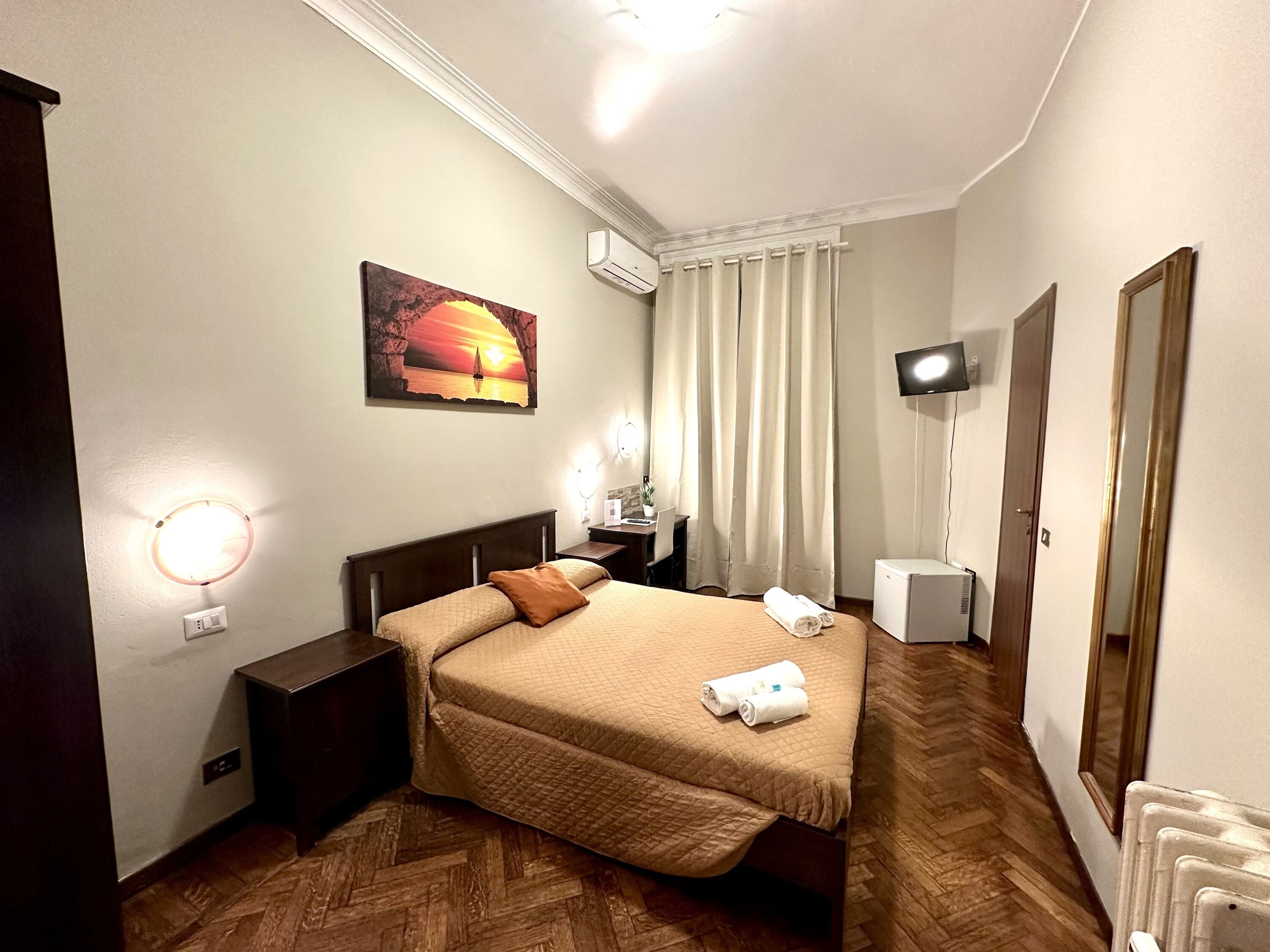 Premium bedding, in-room safe, desk, soundproofing