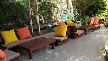 Piscina externa sazonal