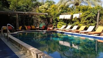 Seasonal outdoor pool