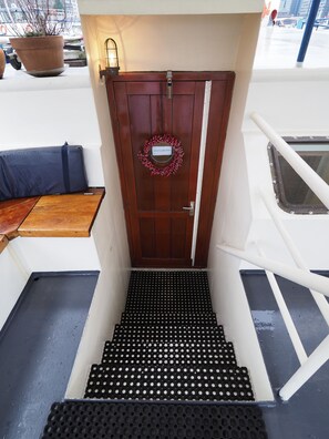 Property entrance - Hotelschip Sarah (Amsterdam)