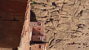 Unclassified image, 2 of 43, button - Maison D'hôte Chez La Famille (Ait Sedrate Jbel El Soufla)