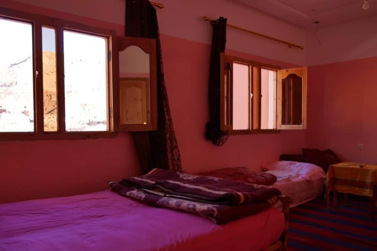 Free WiFi, bed sheets, wheelchair access