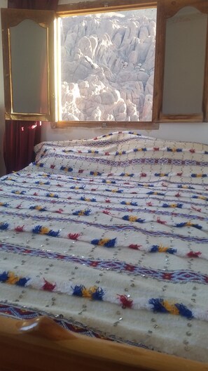 Free WiFi, bed sheets, wheelchair access