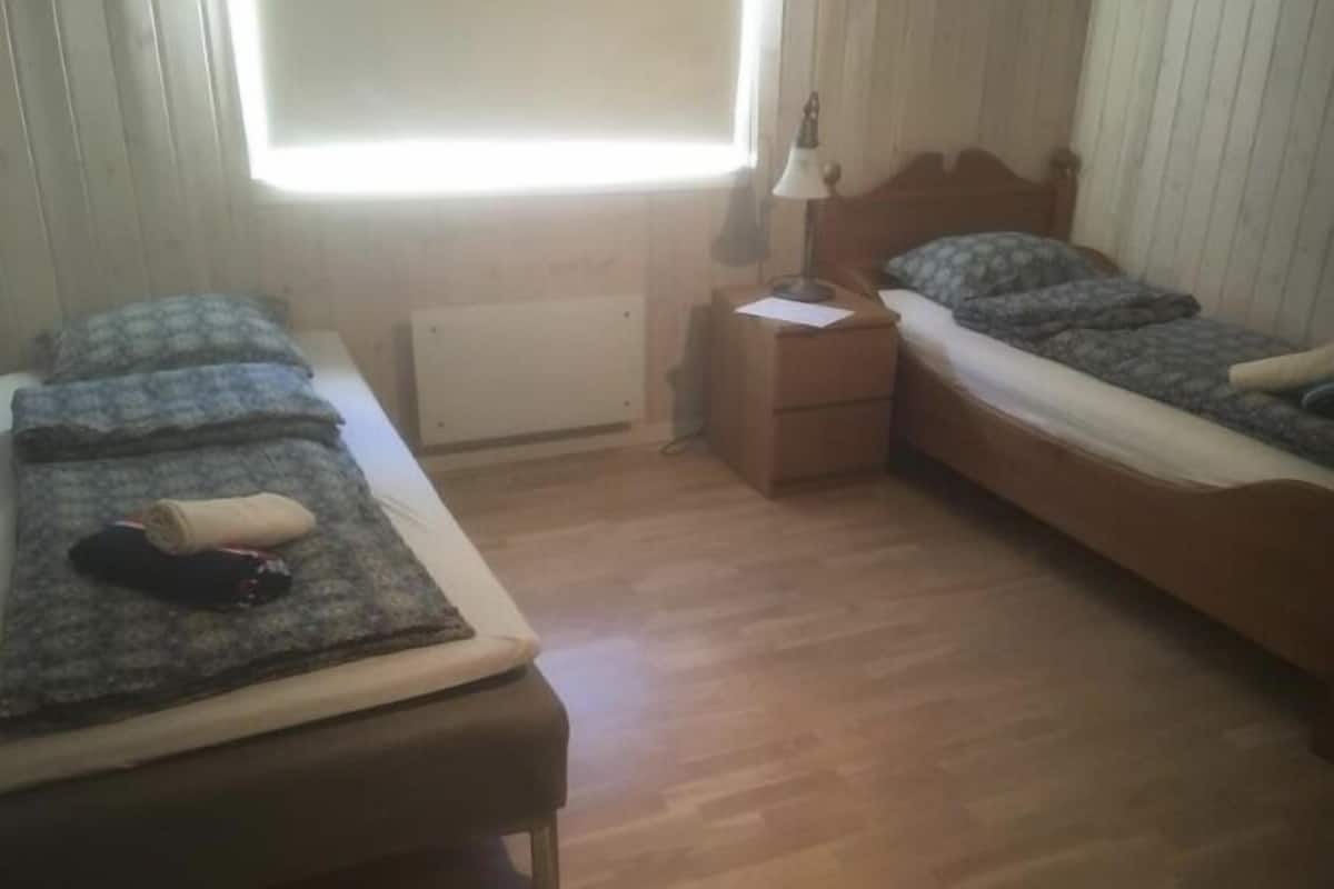 Quarto família, banheiro compartilhado | Ferros/tábuas de passar roupa, berços (sobretaxa)