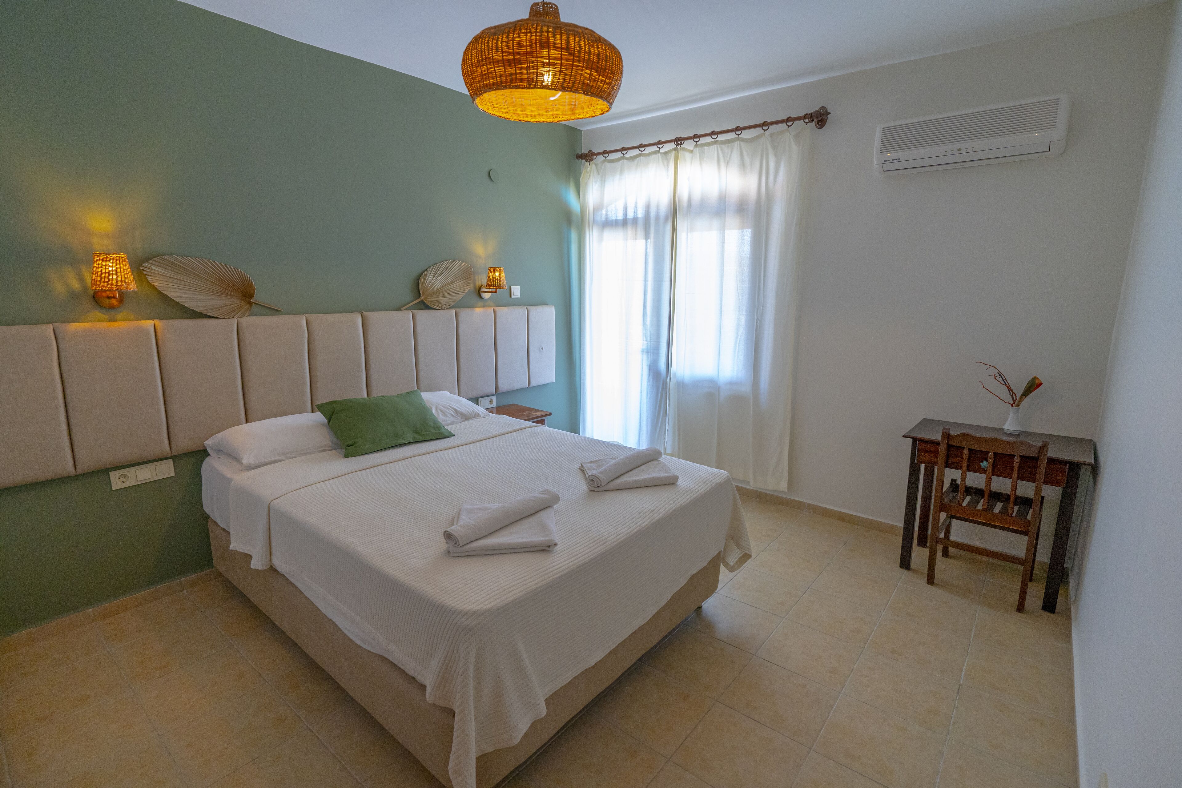 standard double room | 1 bedroom, premium bedding, desk, iron/ironing board