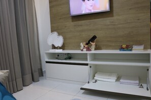 別墅, 2 間臥室, 無障礙, 泳池景 | 客廳 | 智能電視、Netflix