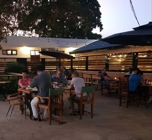 Breakfast, lunch, dinner served; international cuisine  - Chukwani Executive Inn (Zanzibar Town)