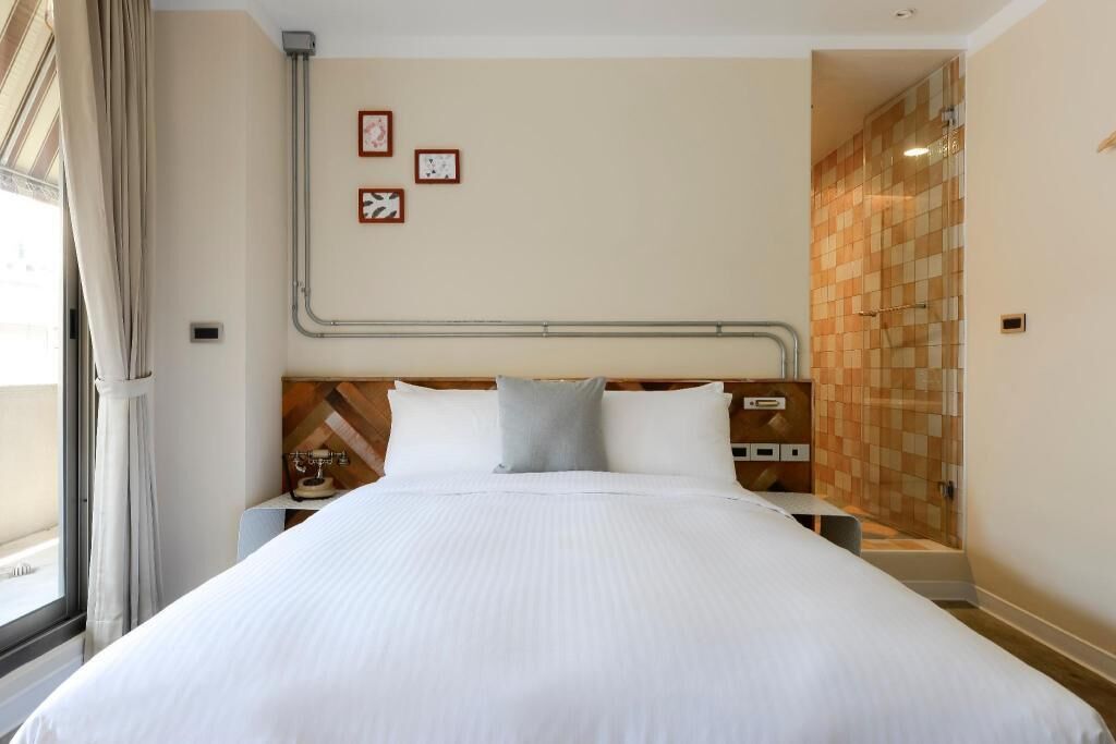 In-room safe, individually decorated, blackout drapes, free WiFi