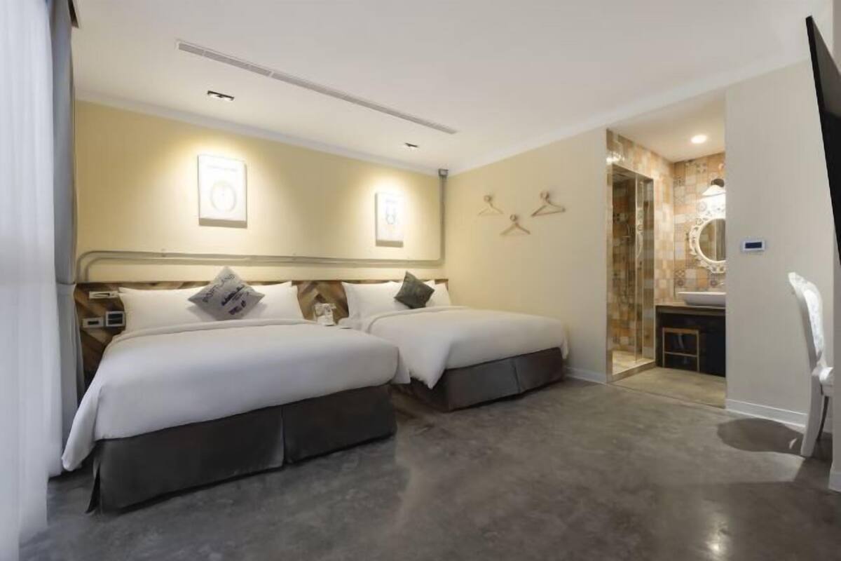 In-room safe, individually decorated, blackout curtains, free WiFi