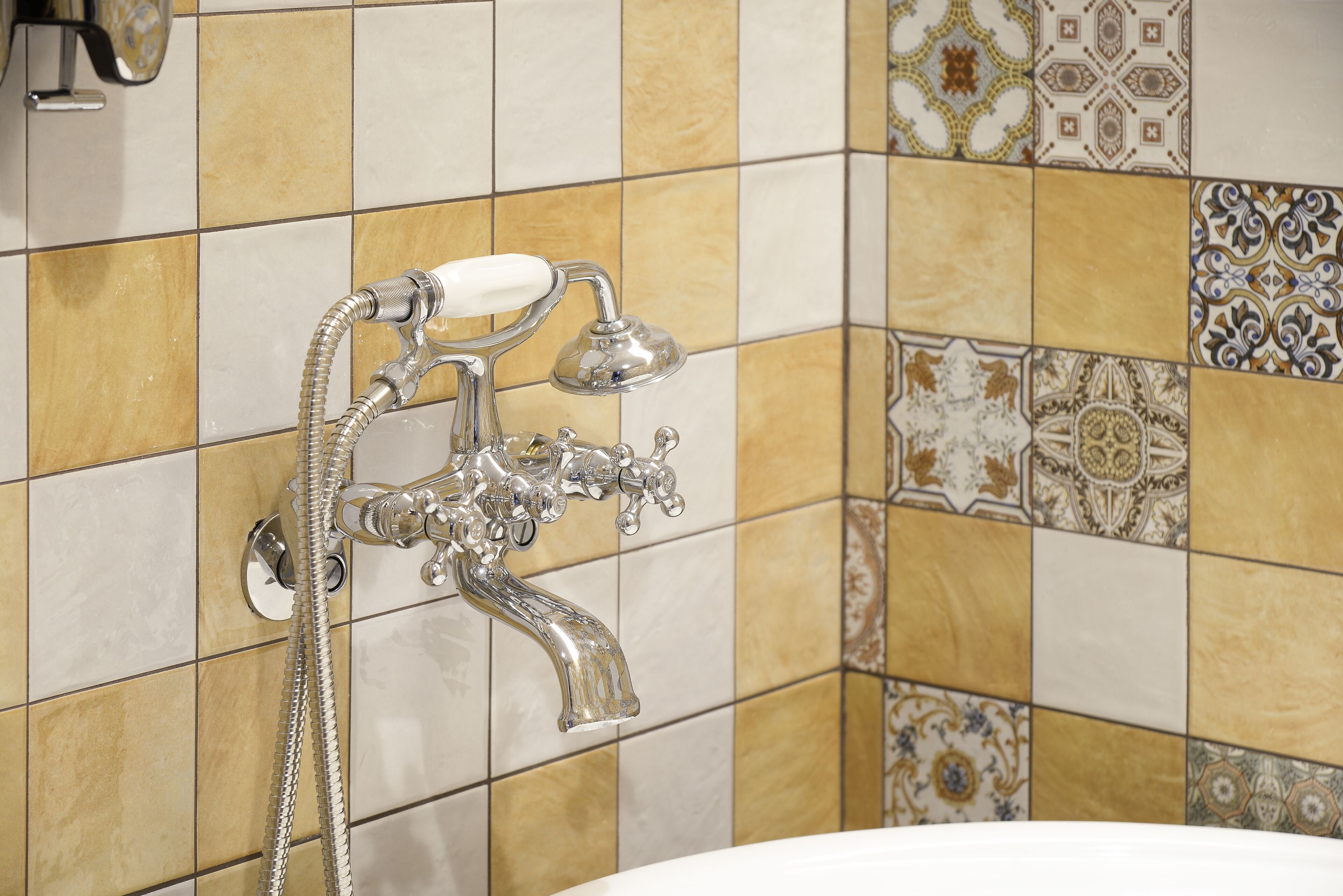 deluxe double room, balcony | bathroom | free toiletries, hair dryer, slippers, towels