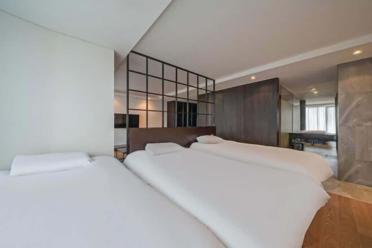 Lydisolert, wi-fi (inkludert) og sengetøy