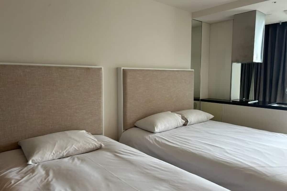 2 habitaciones, sistema de insonorización, wifi gratis y ropa de cama