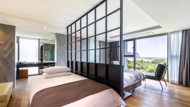 Room - Brown Suites Jeju Hotel & Resort (Seogwipo)