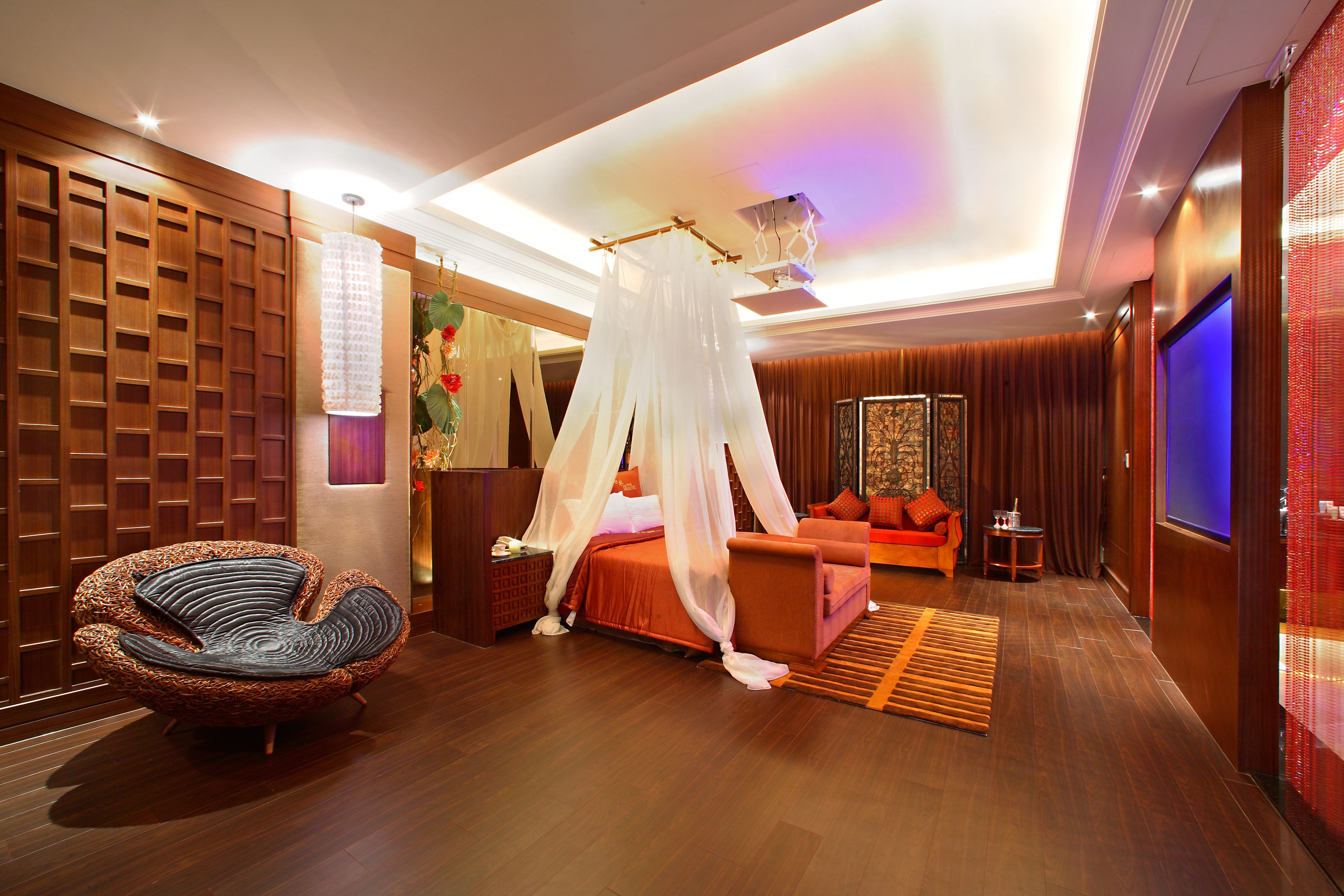 Deluxe Double Room (Check-in after 22:00) | Blackout drapes, free WiFi, bed sheets