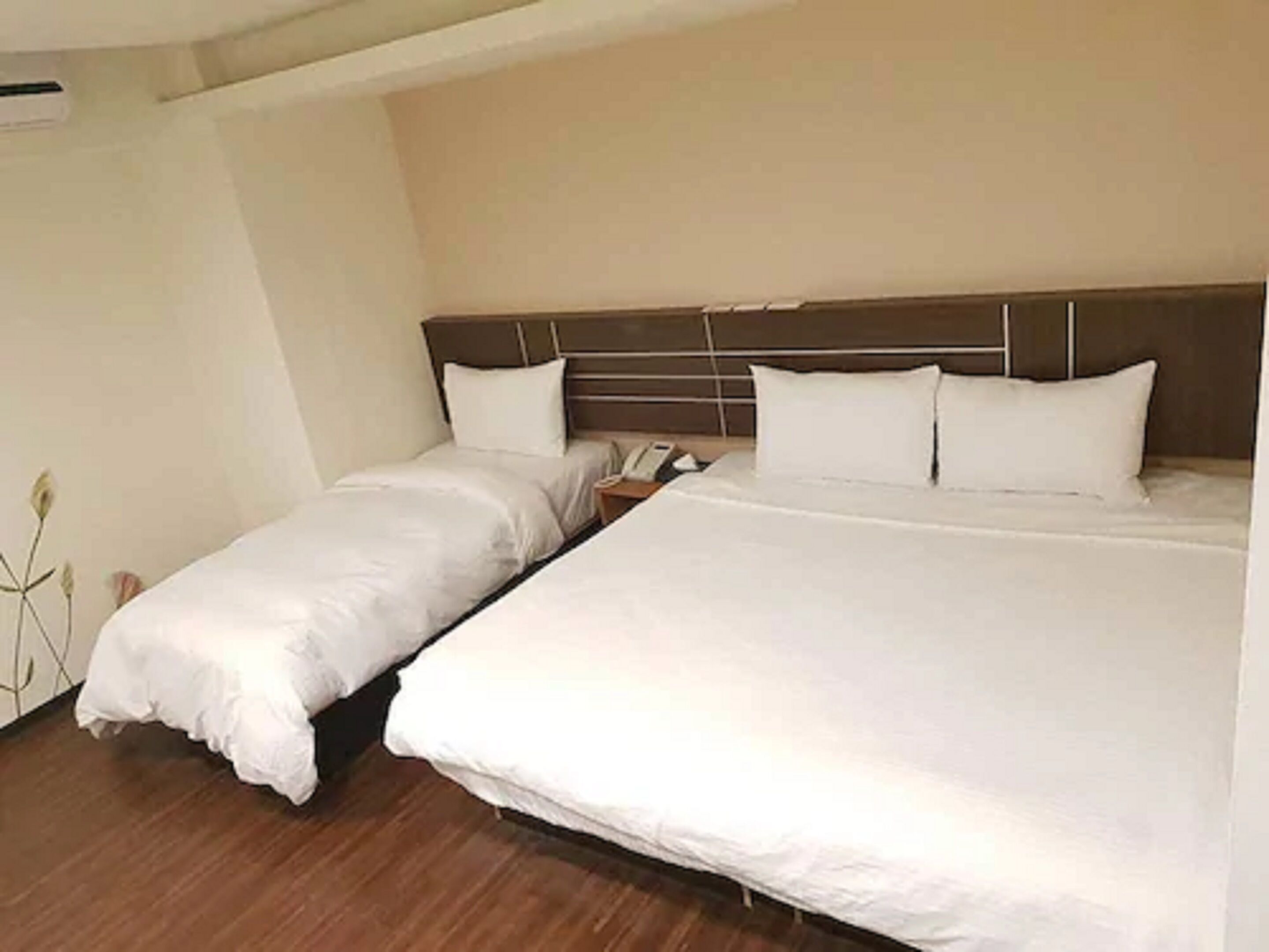 standard triple room, 1 bedroom | minibar, blackout curtains, soundproofing, free wifi