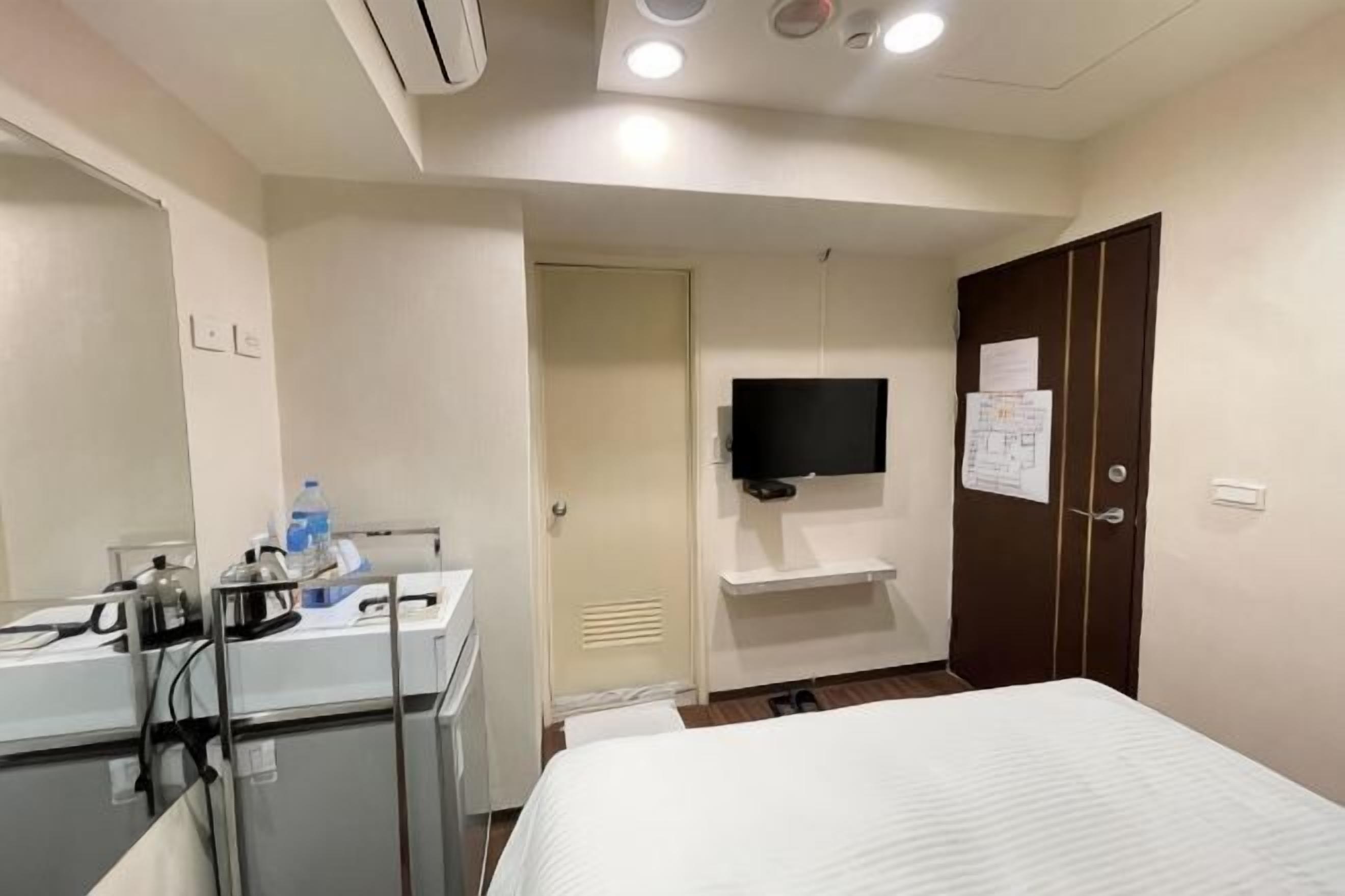 Een minibar, verduisterende gordijnen, geluiddichte muren, gratis wifi