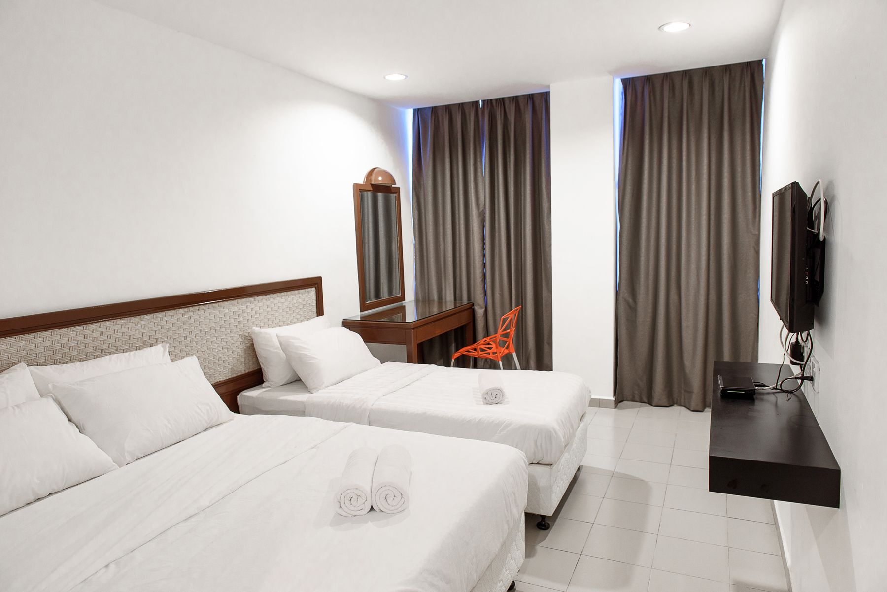 Superior Room | Iron/ironing board (on request), WiFi (free)