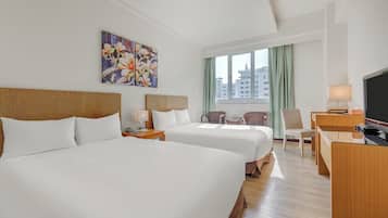 Deluxe Twin Room | Desk, laptop workspace, soundproofing, free WiFi