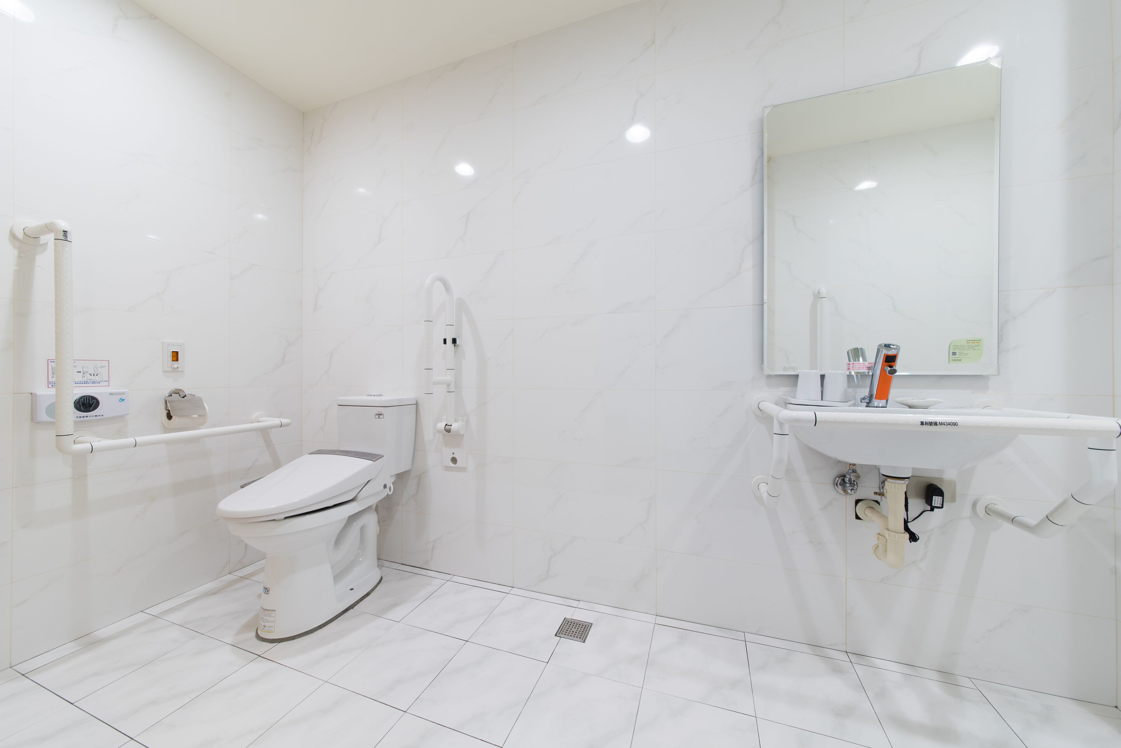 standard twin room, accessible | bathroom | shower, rainfall showerhead, hair dryer, towels