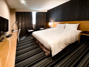 Standard Double Room | 1 bedroom, desk, laptop workspace, soundproofing