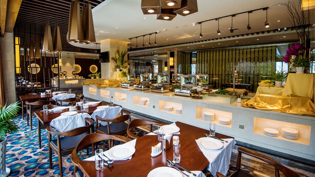 2 restauranter: frokost, lunsj og middag serveres