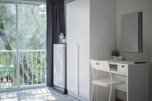 Quarto standard, sacada | Parte interna
