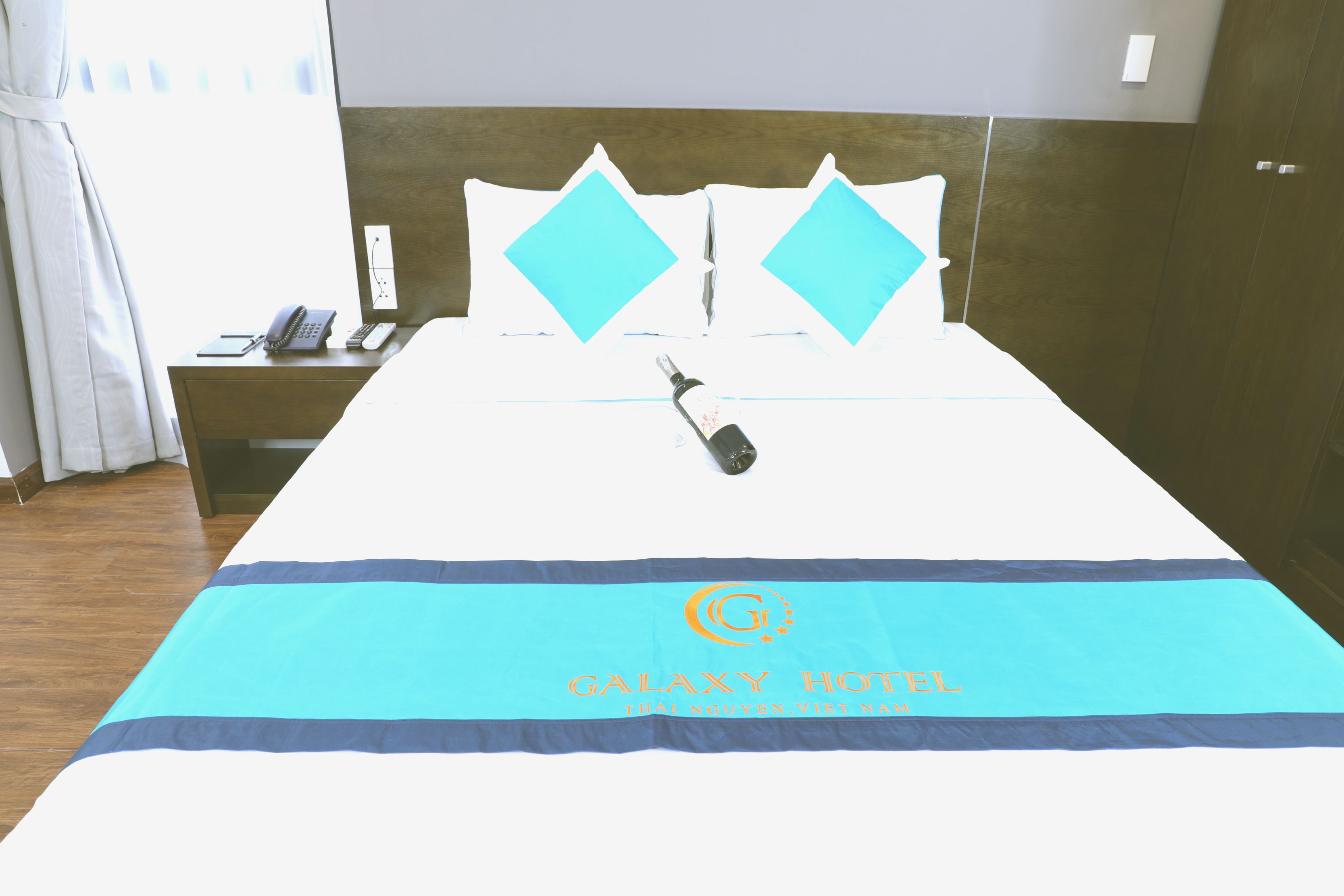 economic double room | minibar, in-room safe, desk, soundproofing