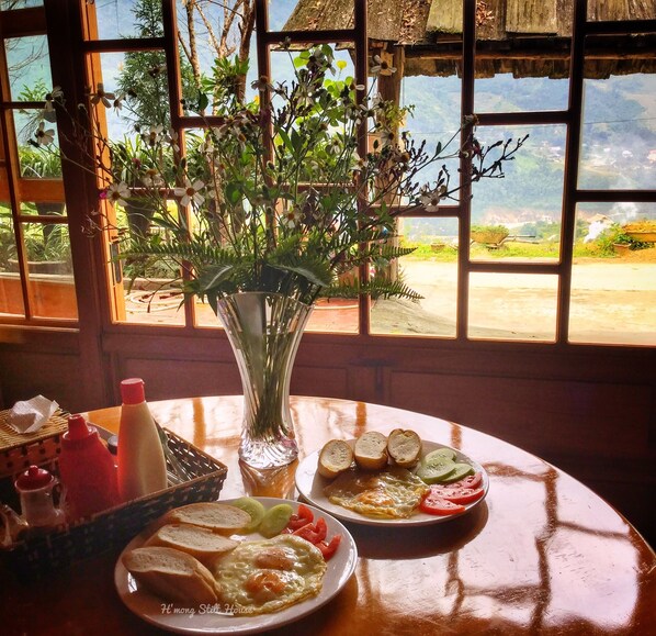 Coffee shop - H'mong Stilt House (Sa Pa)