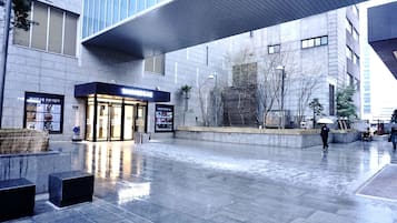 Shopping mall