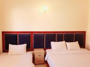 Standaard kamer | Een kluis op de kamer, een bureau, gratis wifi, beddengoed