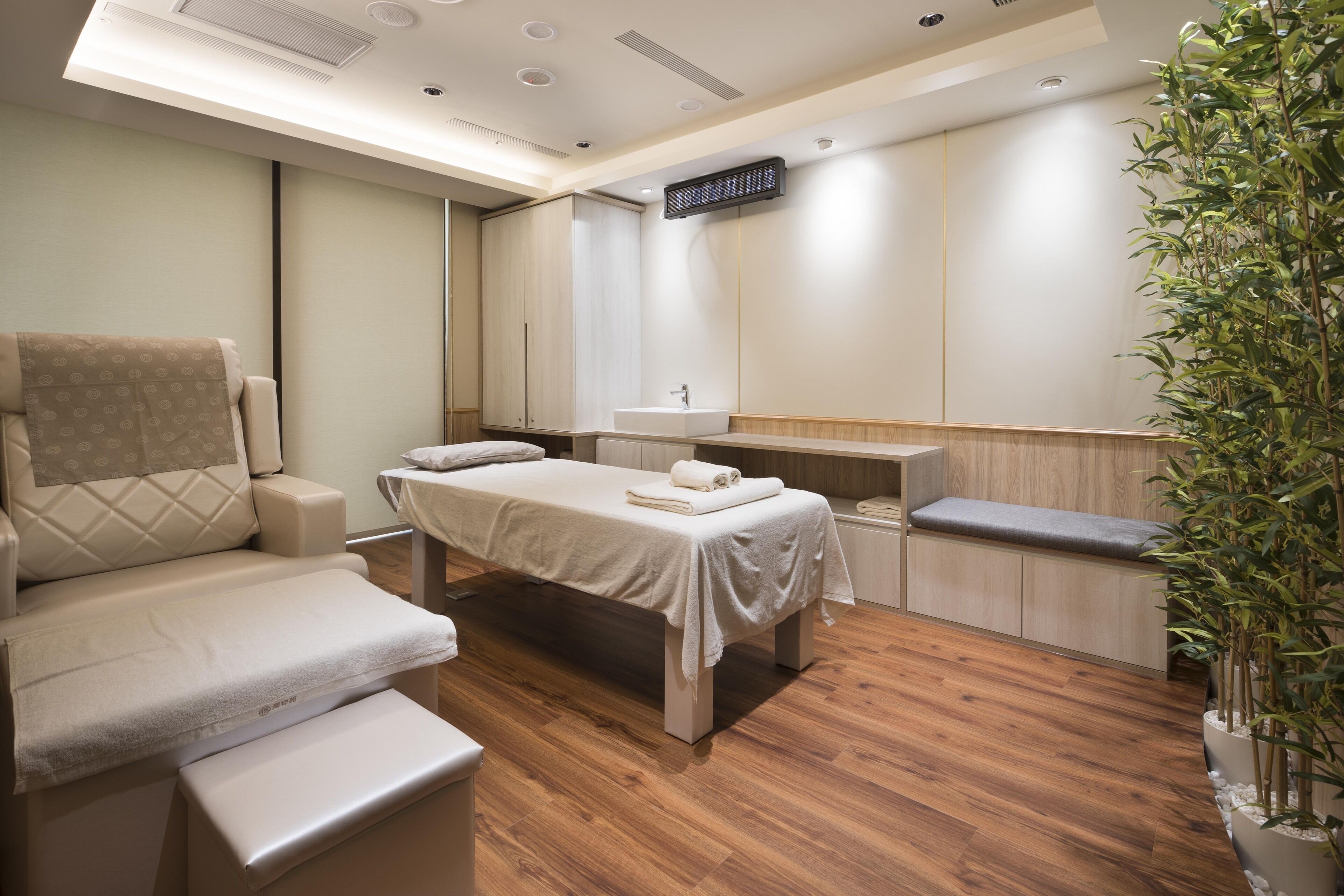 massage in accommodation