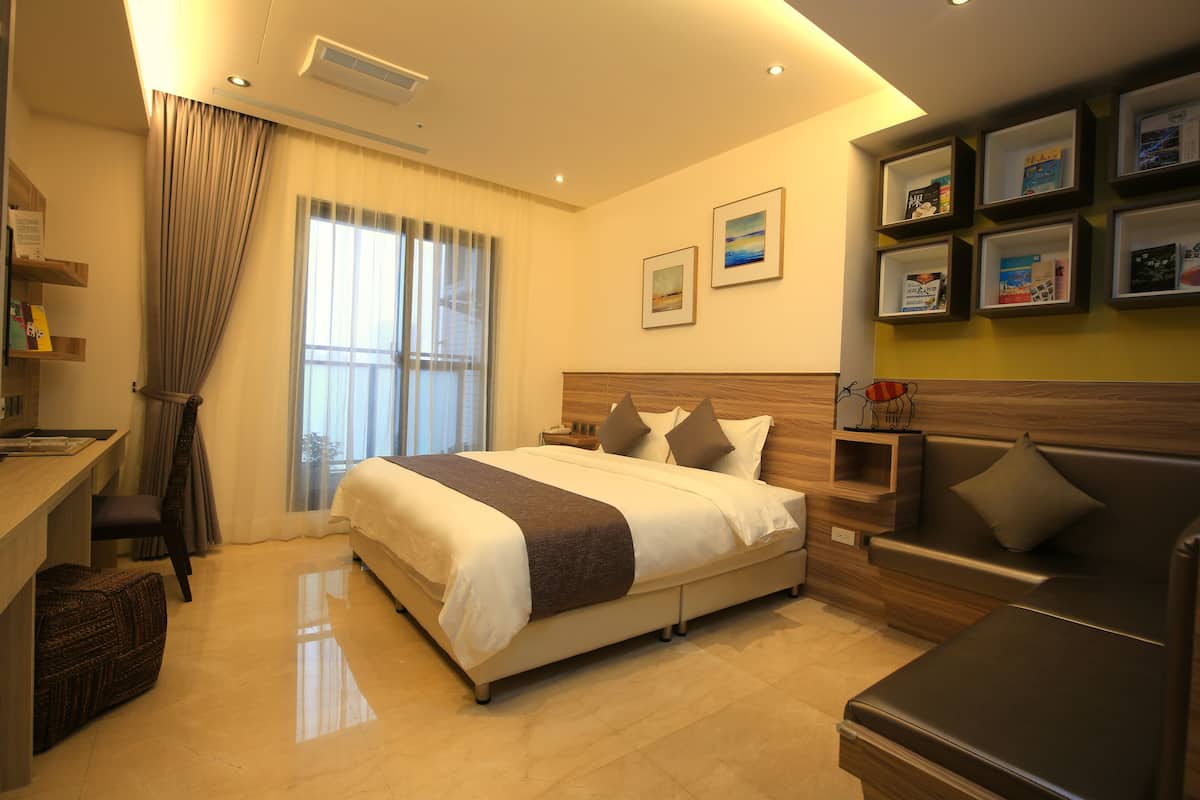 Superior Double Room, 1 Queen Bed, Balcony, City View