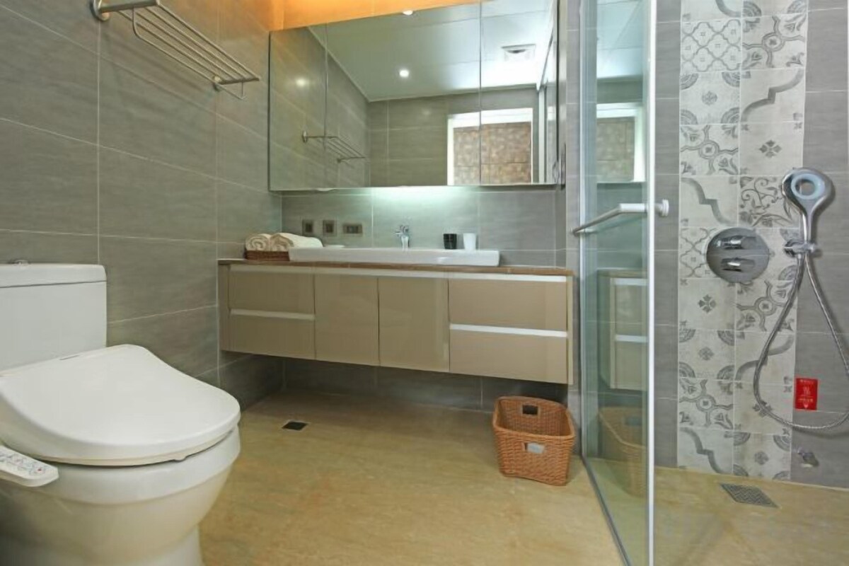 Free toiletries, hair dryer, slippers, electronic bidet