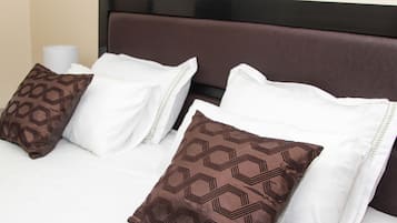 Standard Room | Premium bedding, in-room safe, desk, iron/ironing board